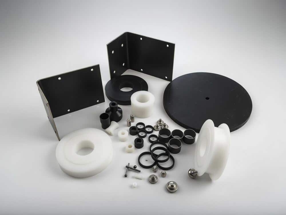 Alüminyum, çelik ve teknik plastik karışık CNC parça partisi